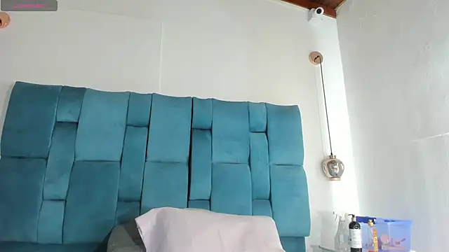 venezolana  caro online show from 05/19/26, 12:01