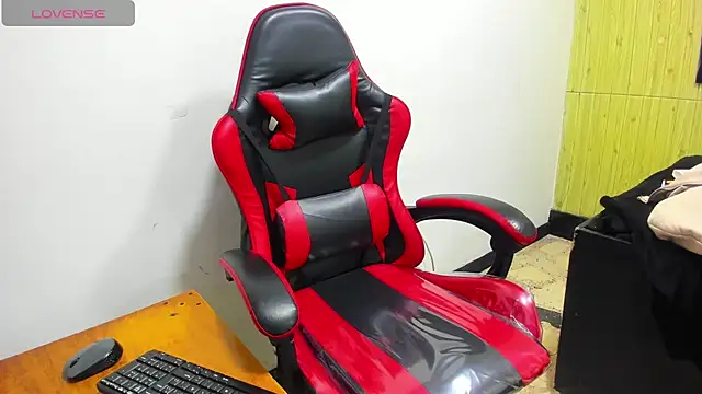 peachy hot online show from 04/05/26, 04:41