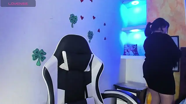 peachy hot online show from 04/16/26, 05:08