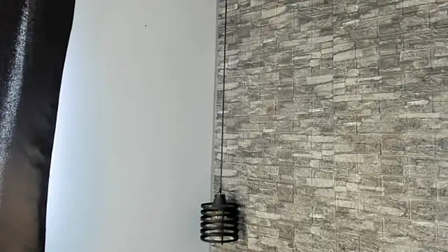 ASHLEY COLLINS1 online show from 04/17/26, 01:58