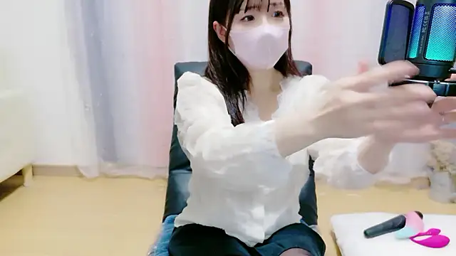 Sana 37  online show from 04/05/26, 02:13