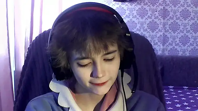 Snapshot of Angels_corner chatting on 02/15/26, 06:03 Angels corner online show from 02/15/26, 06:03