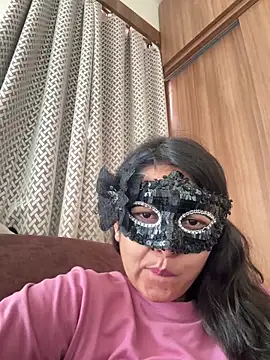 raavigirl online show from 05/16/26, 06:56