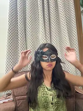 Snapshot of raavigirl chatting on 06/20/26, 08:14 raavigirl online show from 06/20/26, 08:14