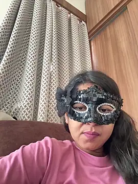 raavigirl online show from 05/16/26, 06:34