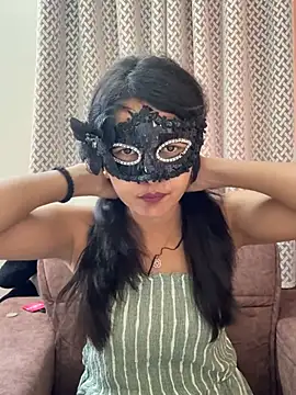 raavigirl online show from 05/07/26, 10:51