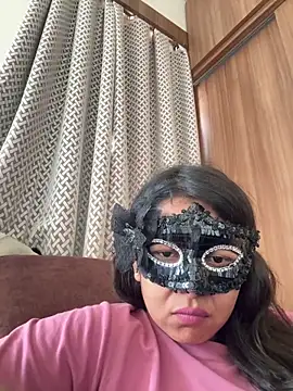 raavigirl online show from 05/16/26, 06:23