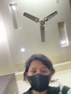 Snapshot of raavigirl chatting on 02/26/26, 06:19 raavigirl online show from 02/26/26, 06:19