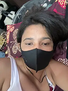 raavigirl online show from 03/18/26, 08:06