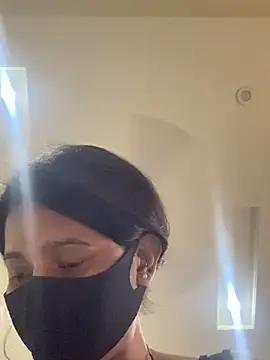 raavigirl online show from 03/15/26, 08:21