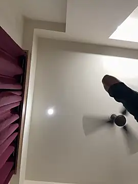 raavigirl online show from 04/03/26, 08:37