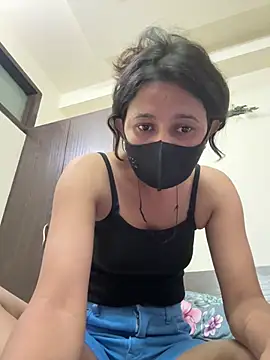 raavigirl online show from 03/12/26, 11:47