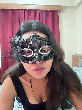 raavigirl online show from 04/18/26, 10:28