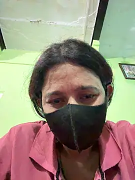 raavigirl online show from 04/06/26, 04:52