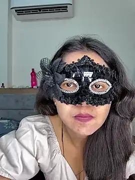 raavigirl online show from 04/25/26, 03:31