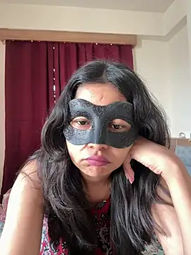 raavigirl online show from 04/17/26, 05:43