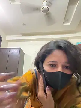 raavigirl online show from 03/19/26, 02:50