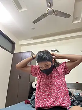 raavigirl online show from 03/22/26, 06:26