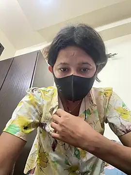 Snapshot of raavigirl chatting on 02/21/26, 09:33 raavigirl online show from 02/21/26, 09:33