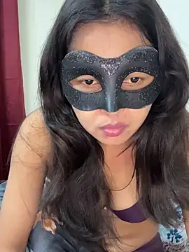 raavigirl online show from 04/11/26, 09:07