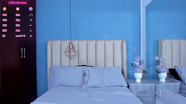 Snapshot of Hilary_dolce chatting on 02/23/26, 02:24 Hilary dolce online show from 02/23/26, 02:24