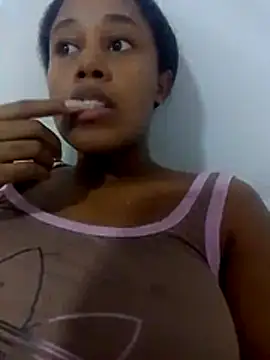 Snapshot of Monique_Mulberry2 chatting on 02/26/26, 01:49 Monique Mulberry2 online show from 02/26/26, 01:49