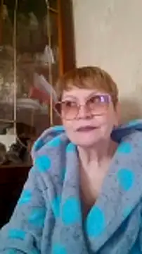 SophieBurns online show from 04/10/26, 10:33