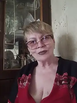Snapshot of SophieBurns chatting on 06/10/26, 01:34 SophieBurns online show from 06/10/26, 01:34