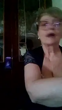 Snapshot of SophieBurns chatting on 07/06/26, 11:06 SophieBurns online show from 07/06/26, 11:06