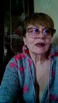 Snapshot of SophieBurns chatting on 05/06/26, 12:42 SophieBurns online show from 05/06/26, 12:42