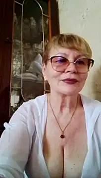 Snapshot of SophieBurns chatting on 07/17/26, 10:34 SophieBurns online show from 07/17/26, 10:34