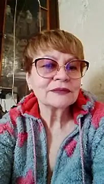 Snapshot of SophieBurns chatting on 04/22/26, 11:39 SophieBurns online show from 04/22/26, 11:39