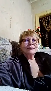 Snapshot of SophieBurns chatting on 06/24/26, 10:18 SophieBurns online show from 06/24/26, 10:18