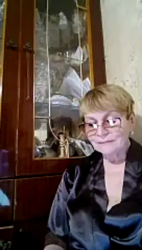 Snapshot of SophieBurns chatting on 06/16/26, 05:13 SophieBurns online show from 06/16/26, 05:13