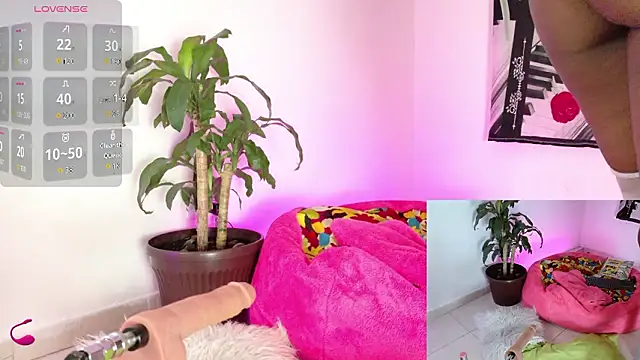 Snapshot of AnnieWestley chatting on 02/19/26, 04:48 AnnieWestley online show from 02/19/26, 04:48