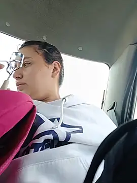 MajoArias online show from 04/04/26, 05:52