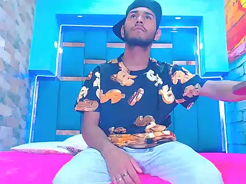 warmNoah online show from 03/18/26, 08:43