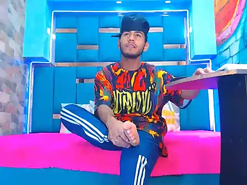 warmNoah online show from 03/11/26, 07:41