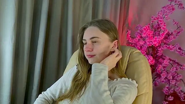 Erica Grace online show from 04/05/26, 07:59