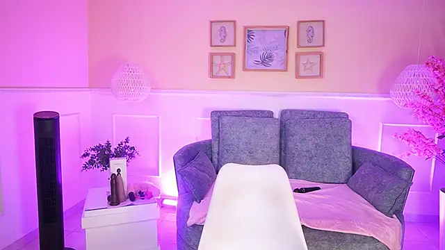 Snapshot of ElectraJonesX chatting on 02/25/26, 11:32 ElectraJonesX online show from 02/25/26, 11:32