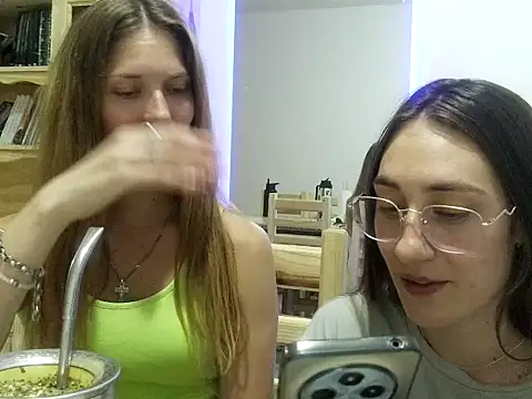 Snapshot of Serafina- chatting on 02/19/26, 11:34 Serafina- online show from 02/19/26, 11:34