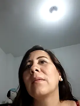 Snapshot of Sophie_Tyler chatting on 04/28/26, 01:48 Sophie Tyler online show from 04/28/26, 01:48