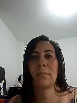 Snapshot of Sophie_Tyler chatting on 04/29/26, 03:00 Sophie Tyler online show from 04/29/26, 03:00