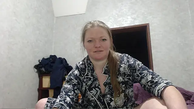 Snapshot of EliciaKush chatting on 02/20/26, 08:44 EliciaKush online show from 02/20/26, 08:44