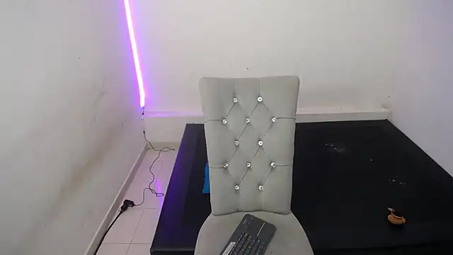 Naomy Reiden online show from 03/29/26, 12:34