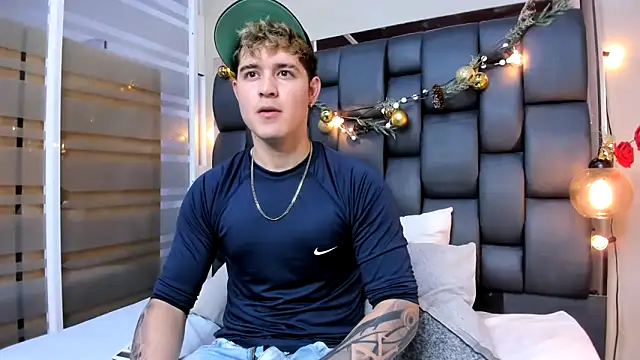 rayan linxx online show from 03/31/26, 08:00