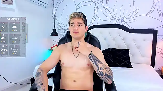 rayan linxx online show from 04/12/26, 07:39