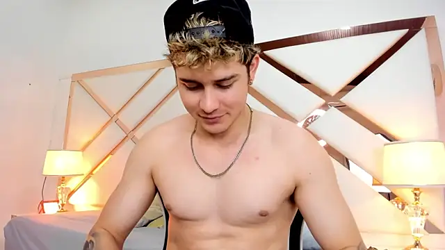 rayan linxx online show from 04/16/26, 07:47