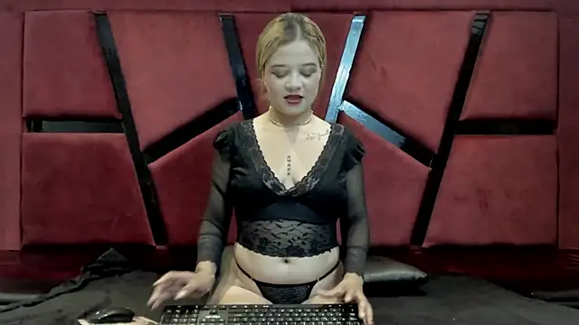 LilianaVegas online show from 04/10/26, 07:32