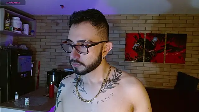 Snapshot of dave_wolf7 chatting on 02/11/26, 12:16 dave wolf7 online show from 02/11/26, 12:16